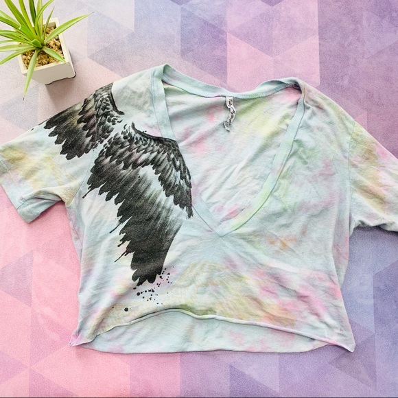 💘 UO Truly Madly Deeply Tie Dye Wing Crop shirt - Picture 1 of 7